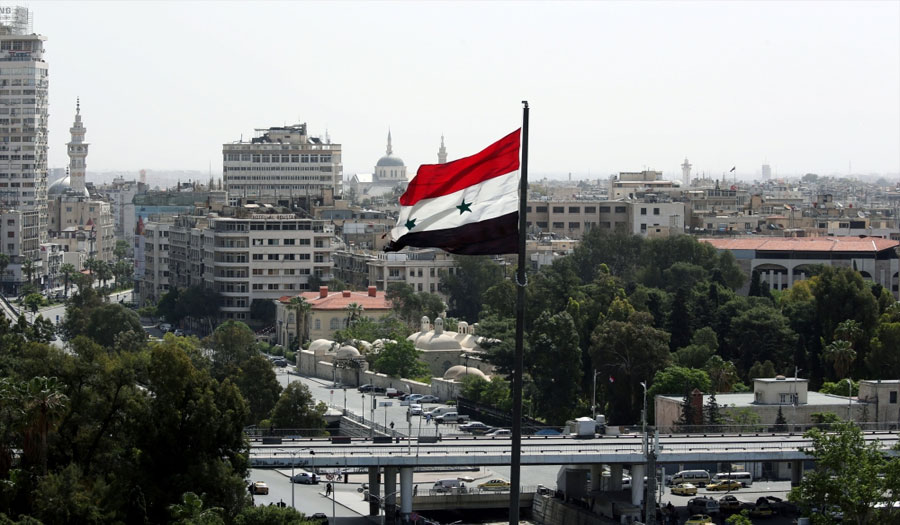 دمشق: تصريحات ماكرون حول سوريا تعكس الشعور بمُرّ الهزيمة