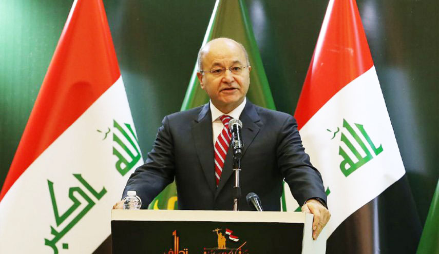 الرئيس العراقي يوضح بان ترامب لم يطلب موافقة بغداد لإبقاء قواته
