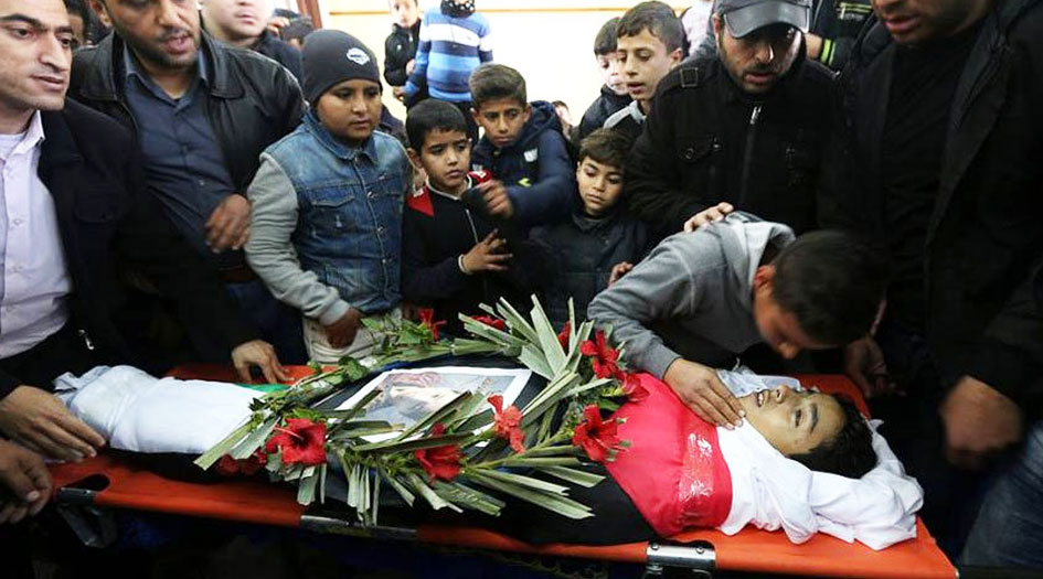 غزة تشيع الشهيدين الفتى اشتيوي والطفل شلبي