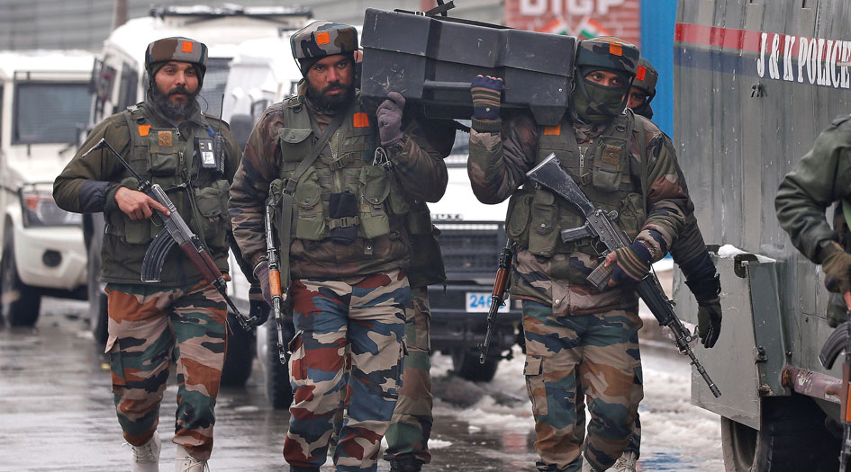 الهند تتوعد باكستان بعد مقتل العشرات من الشرطة في كشمير