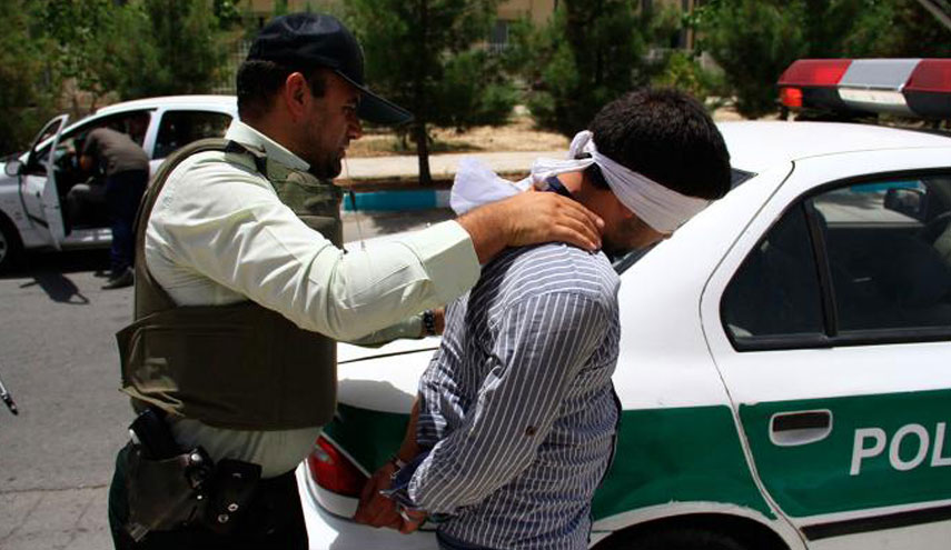 تفكيك خليتين ارهابيتين في محافظة كردستان الايرانية