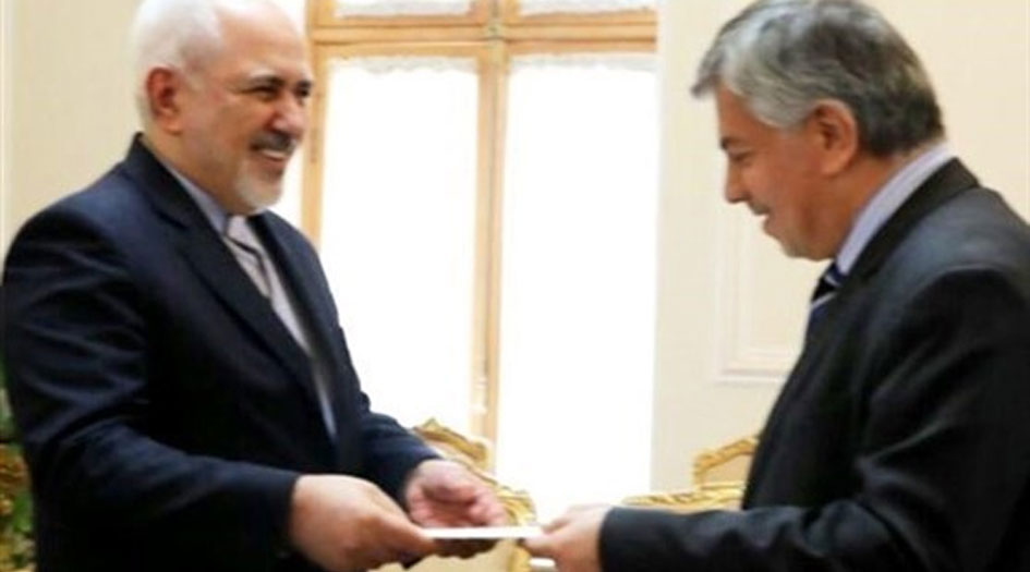 ظريف يتسلم أوراق اعتماد سفير العراق الجديد