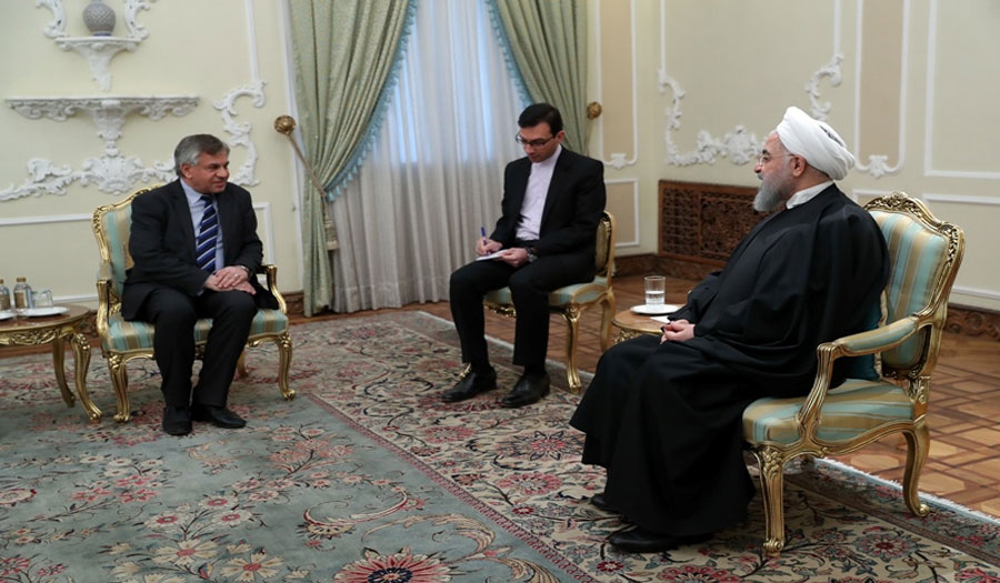 الرئيس روحاني يتسلم أوراق اعتماد السفير العراقي لدى طهران