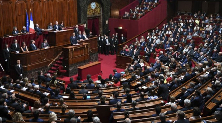 البرلمان الفرنسي يقر قانوناً لمكافحة الشغب مثيراً للجدل