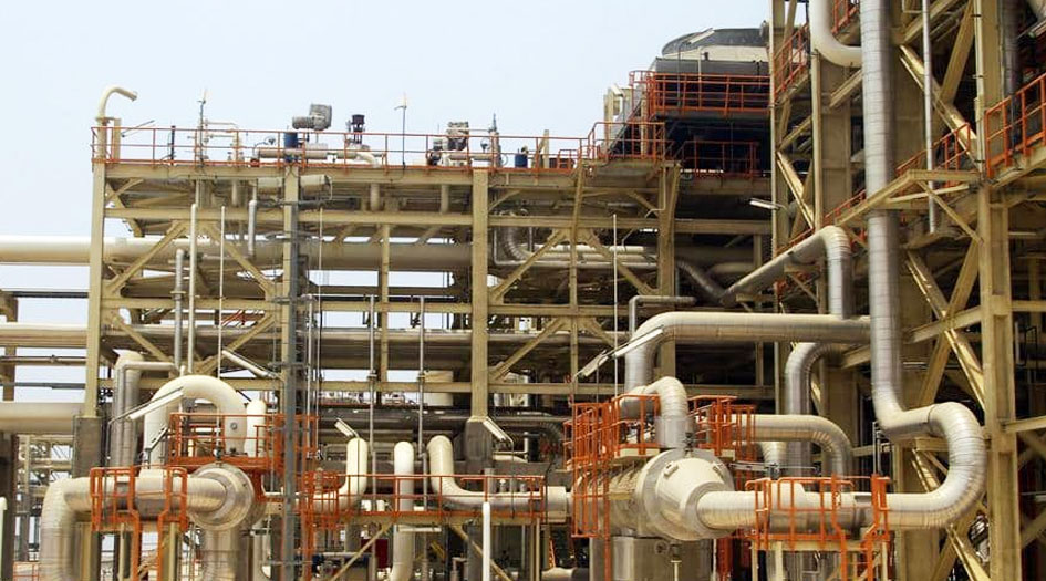 ايران تصنع منتجين محظورين في قطاع النفط