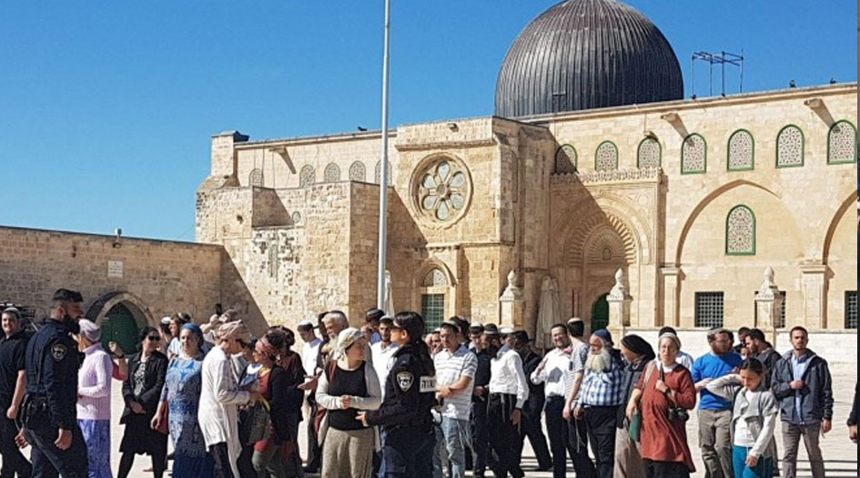 المستوطنون يستفزون الفلسطينيين في القدس القديمة