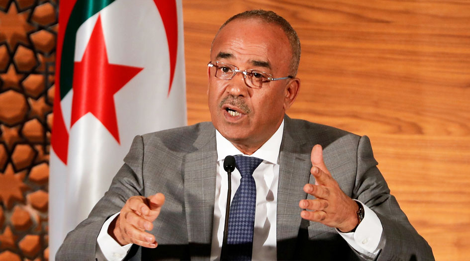 رئيس الوزراء الجزائري المكلف يبدأ محادثات تشكيل الحكومة