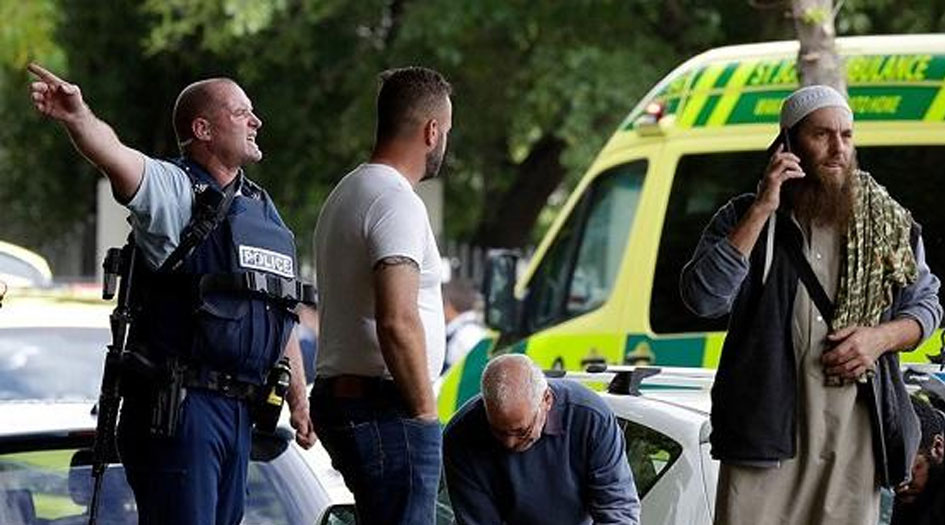 من حطّم زجاج مسجد النور لتهريب المصلين من المذبحة في نيوزيلندا؟