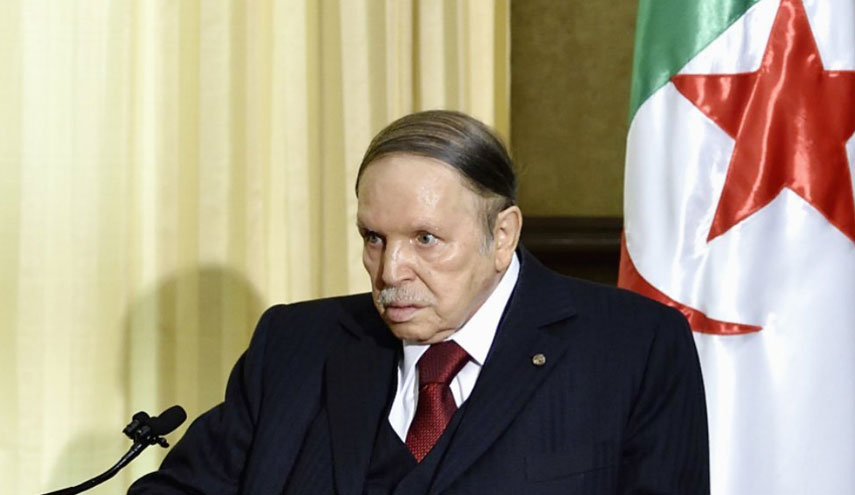الرئيس الجزائري: بلادنا مقبلة على تغيير نظام حكمها 