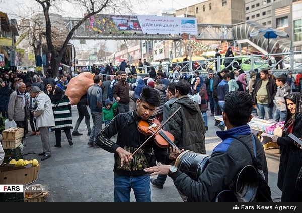 بالصور ... أسواق طهران على أعتاب رأس السنة الإيرانية الجديدة