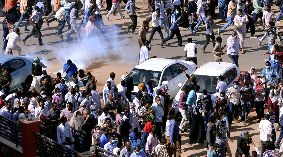 محكمة سودانية تقضي بسجن 6 متظاهرين