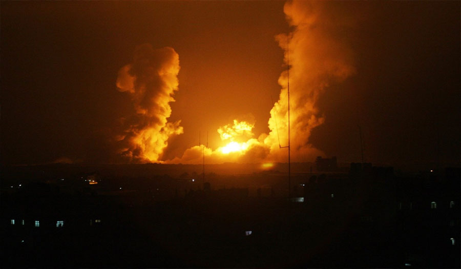 غارات إسرائيلية على غزة فجرا تهز وقف إطلاق النار 