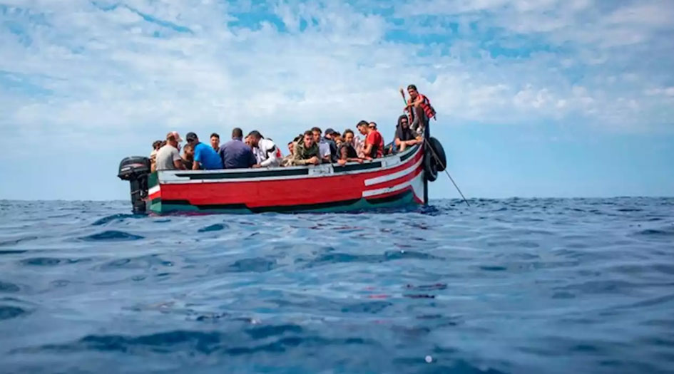 مهاجرون يختطفون سفينة أنقذتهم ويتجهون بها إلى مالطا