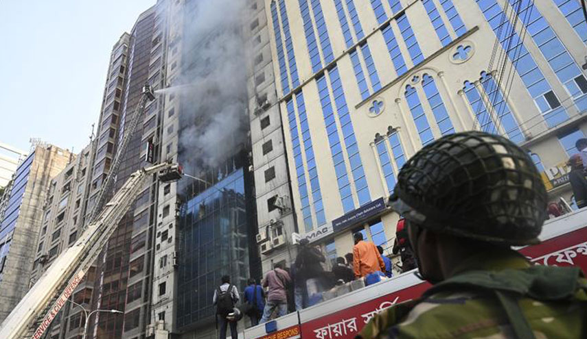 مقتل 19 شخصا في حريق بأحد الأبراج في عاصمة بنغلاديش 