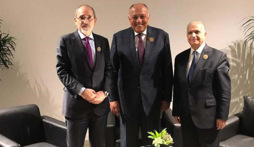 اجتماع وزراء خارجية مصر والأردن والعراق في تونس 
