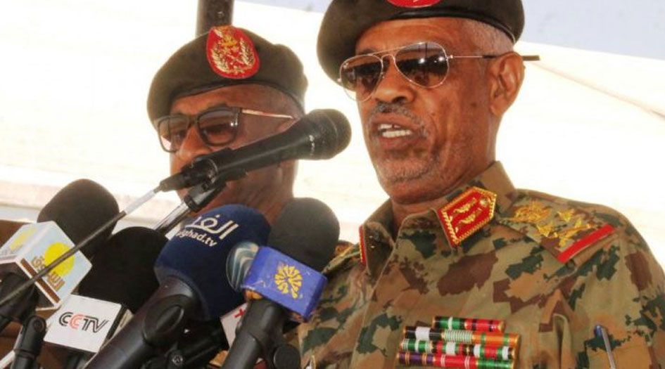 وزير الدفاع السوداني يعلن اغلاق المجال الجوي والمنافذ الحدودية