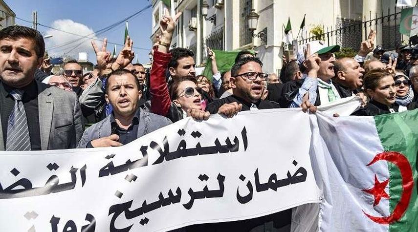 نادي القضاة بالجزائر يعلن رفضه الإشراف على تنظيم الانتخابات