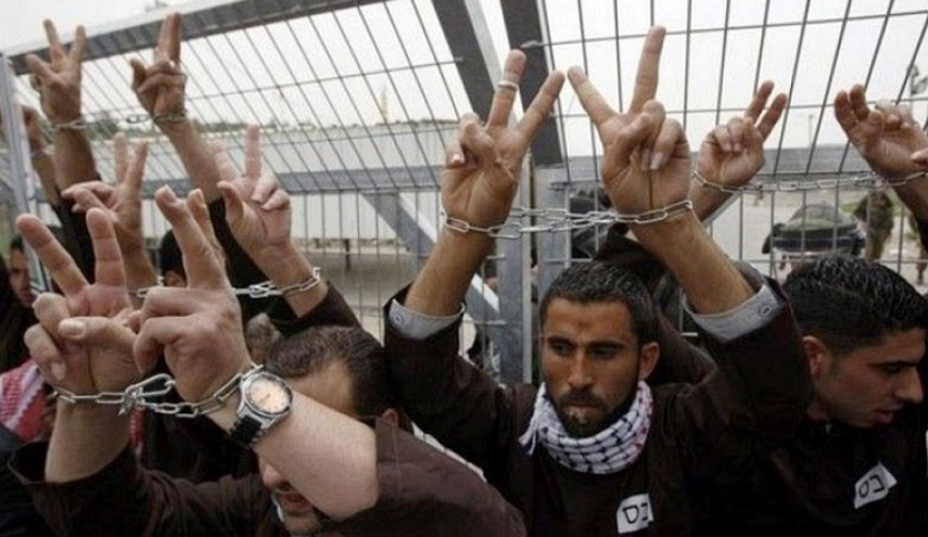 الأسرى الفلسطينيون يواصلون إضرابهم عن الطعام لليوم السادس 