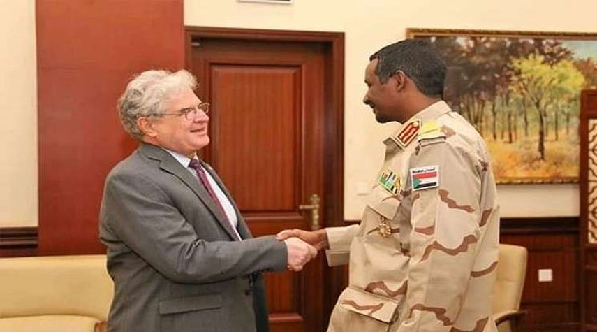 حميدتي يعقد أول لقاء دبلوماسي للسلطة الجديدة في السودان