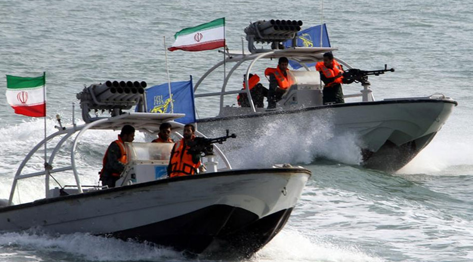 البحرية الايرانية تجري استعراضاً عسكرياً في الخليج الفارسي