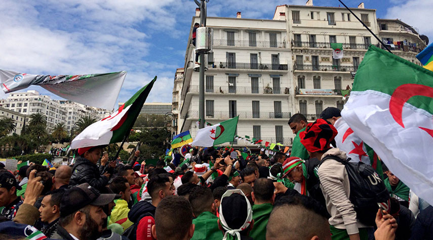 دعوات لإضراب مفتوح في الجزائر..والسبب..