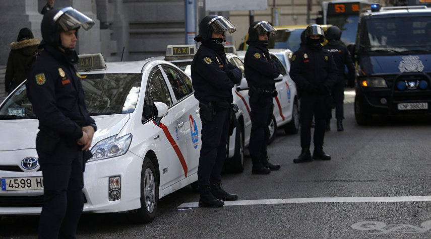 إخلاء برج يضم عدة سفارات في مدريد بعد إنذار بوجود قنبلة
