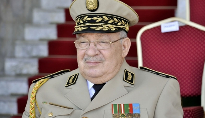 الجيش الجزائري لن يستخدم سلاحه ضد الشعب
