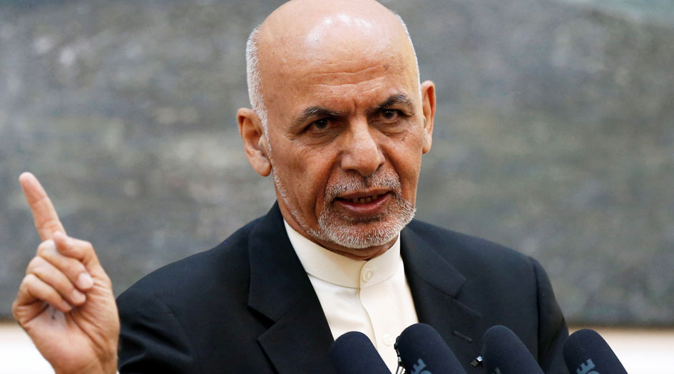 الرئيس الافغاني يحذر طالبان ويدعو لانهاء النزاع