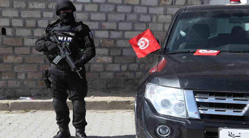 تونس تعتقل مجموعات فرنسية مسلحة قادمة من ليبيا