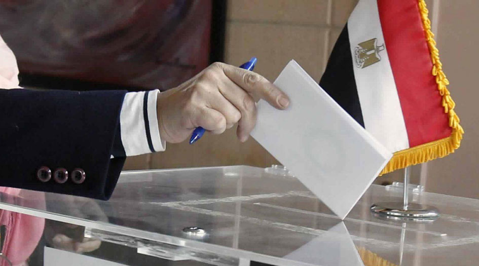 مصر تجري استفتاء على تعديلات دستورية