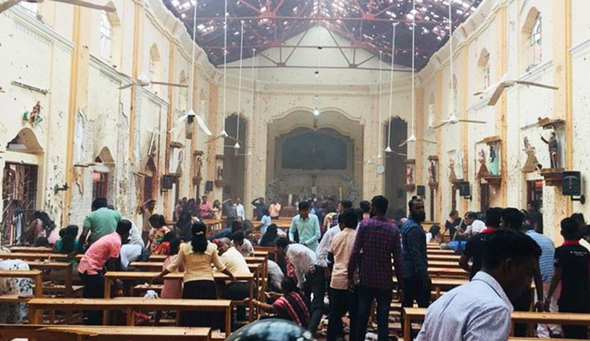 مئات القتلى والجرحى جراء تفجيرات في سريلانكا بعيد الفصح 