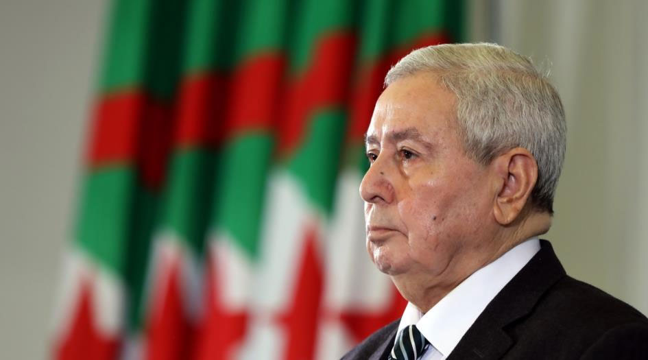 الرئيس الجزائري المؤقت يقيل مسؤولين كبار