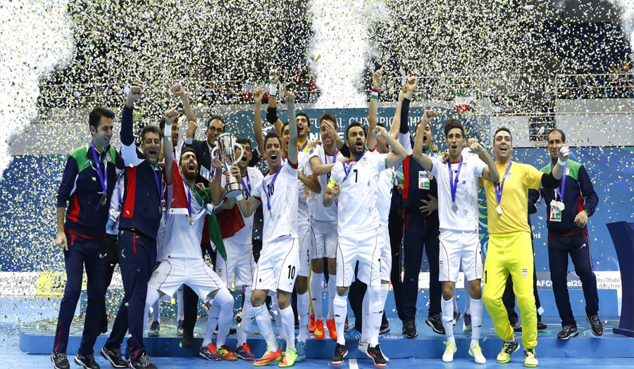 إيران تحتفظ بالصدارة الآسيوية وتتربع الثالث عالميا في كرة الصالات
