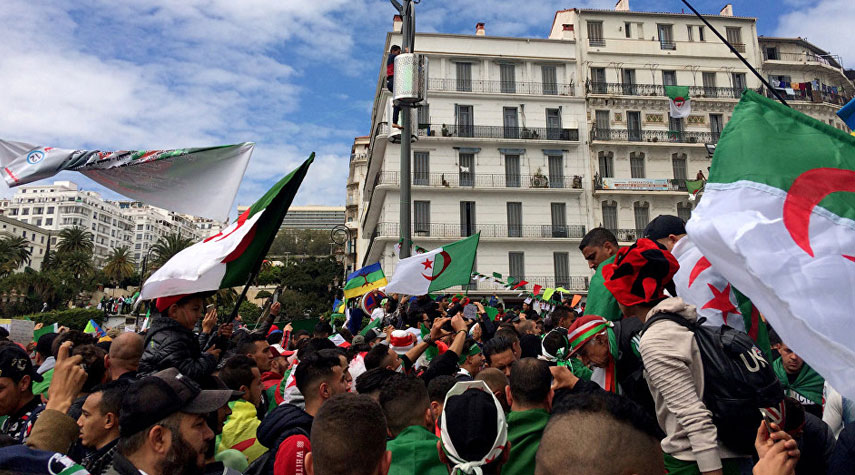 الجزائر تشهد أول مظاهرة خلال شهر رمضان المبارك