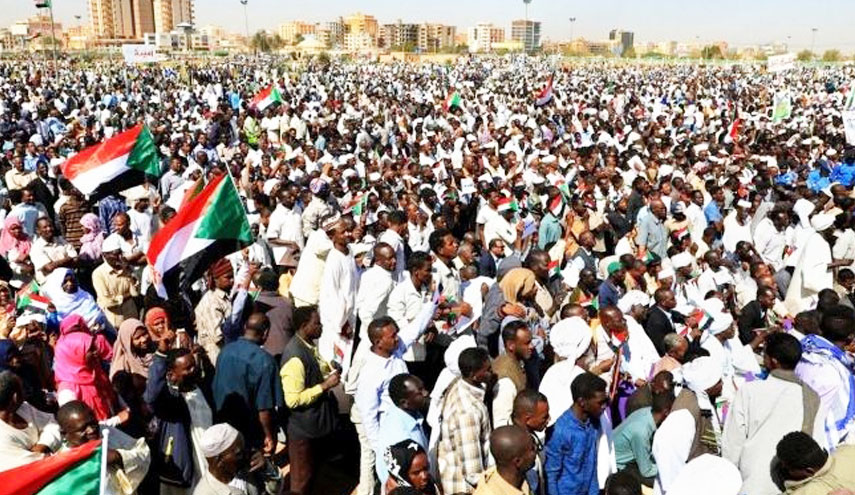 قادة الاحتجاجات السودانية يدعون للعصيان المدني