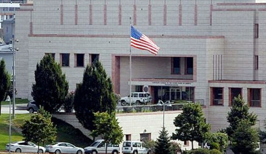 السفارة الأمريكية في بغداد تحذر مواطنيها من السفر إلى العراق 
