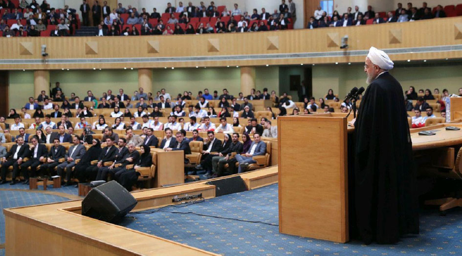 الرئيس روحاني... اجتياز العقبات يتم بالحضور الفاعل لجيل الشباب