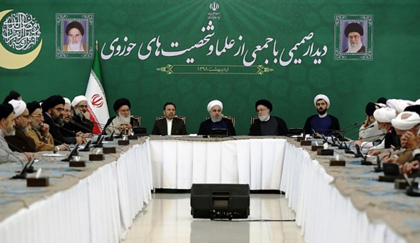 الرئيس الايراني: الشعب والمسؤولون متفقون على الوقوف امام اميركا