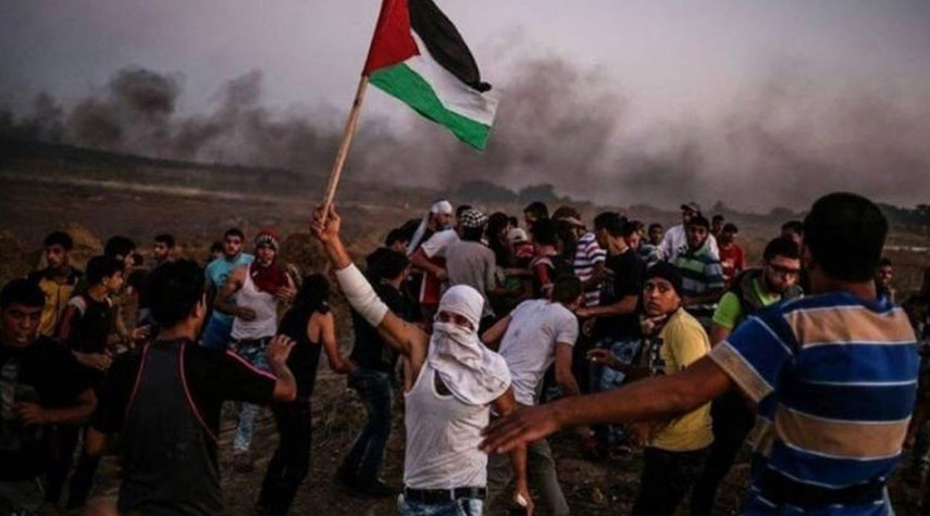إصابة عدد من الشبان الفلسطينيين في مسيرات العودة