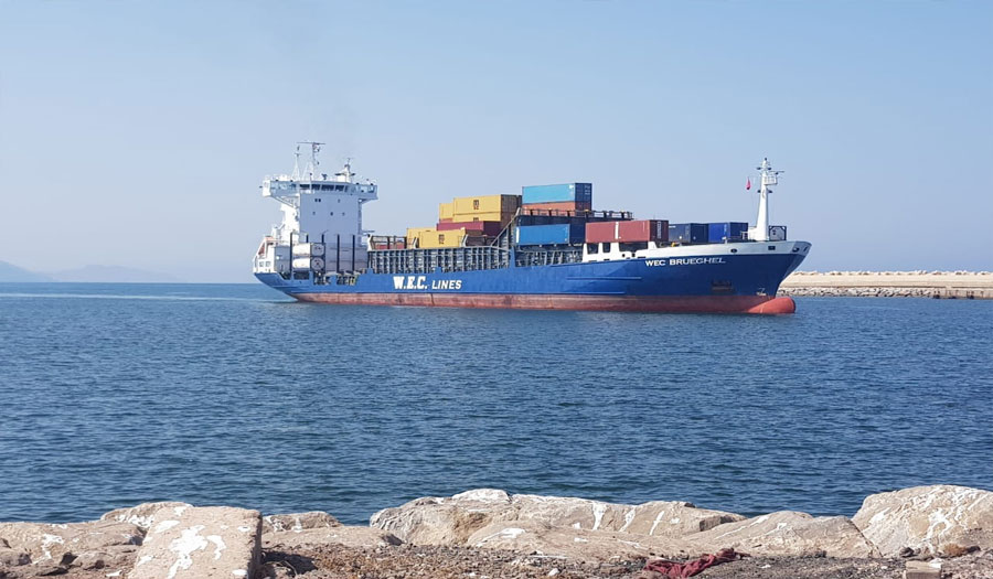 تدشين خط شحن بحري بين الهند وجزيرة قشم