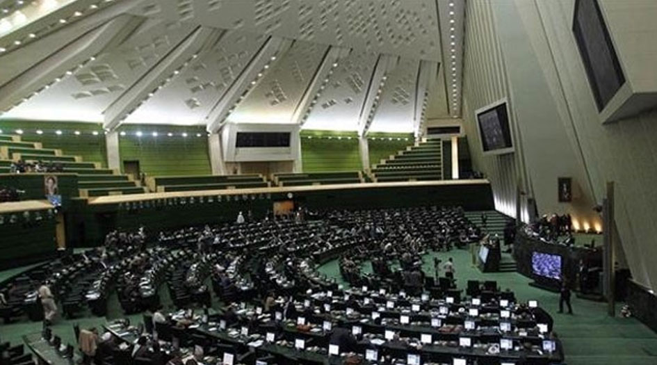 البرلمان الايراني يدعم اجراءات منظمة الطاقة النووية في مواجهة الحظر