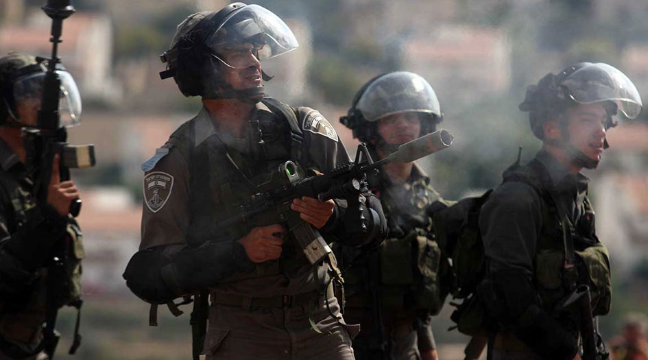 الاحتلال يعتقل تسعة فلسطينيين في الضفة الغربية والقدس المحتلة