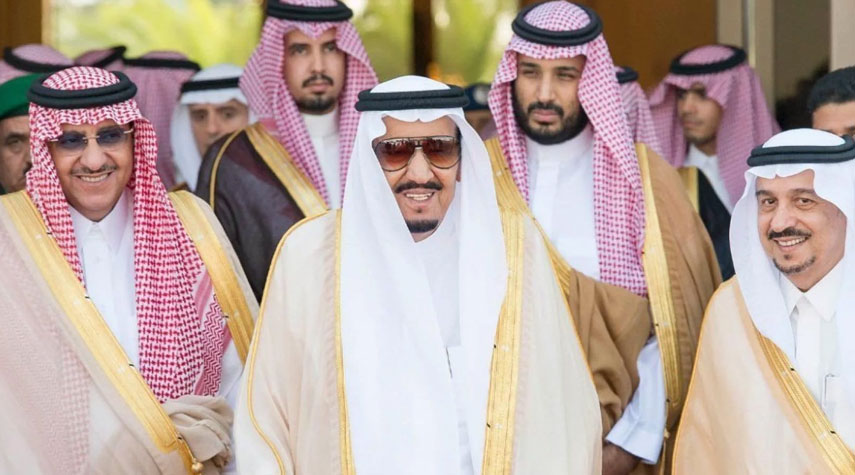 شخصية سعودية تتوقع قرب انهيار الاسرة الحاكمة