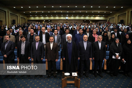 بالصور ... الرئيس روحاني يستقبل الأبطال الرياضيين