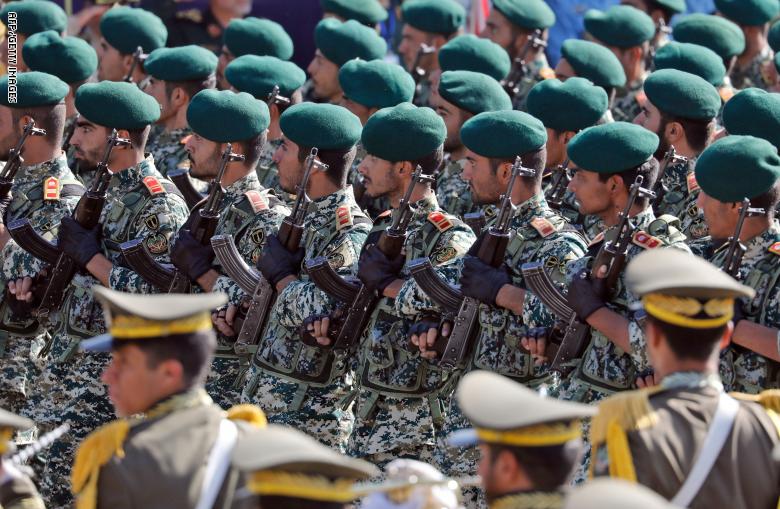 الجيش الايراني يؤكد أنه سيرد بحزم على أي تهديد