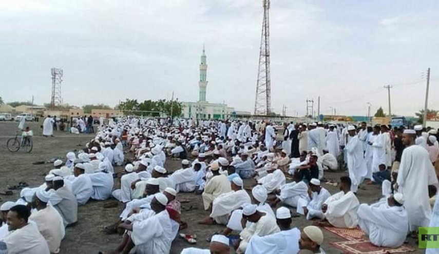 مظاهرات في السودان بعد صلاة العيد تطالب بإسقاط المجلس العسكري