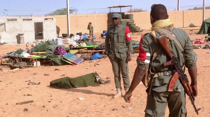 مقتل العشرات في هجوم على قرية وسط مالي