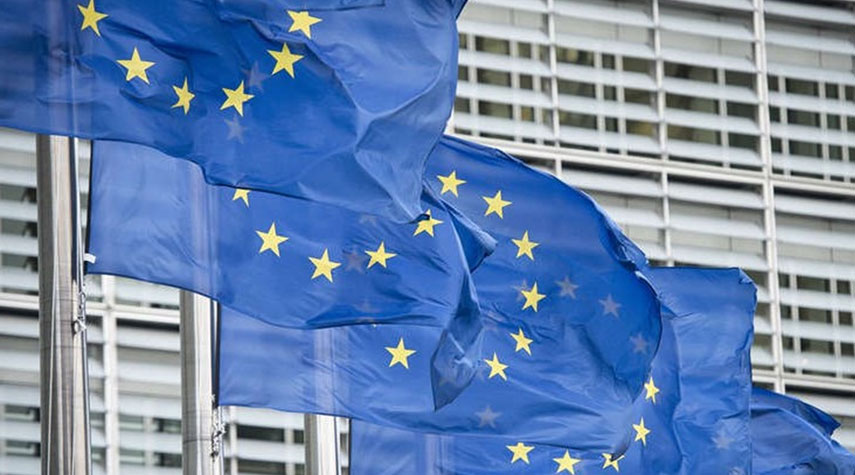 الاتحاد الأوروبي يدعو لضبط النفس وتفادي الاستفزاز بشأن حادث الناقلات