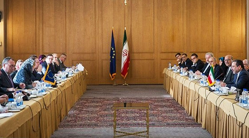 عراقجي وشميت يبحثان الاتفاق النووي في طهران