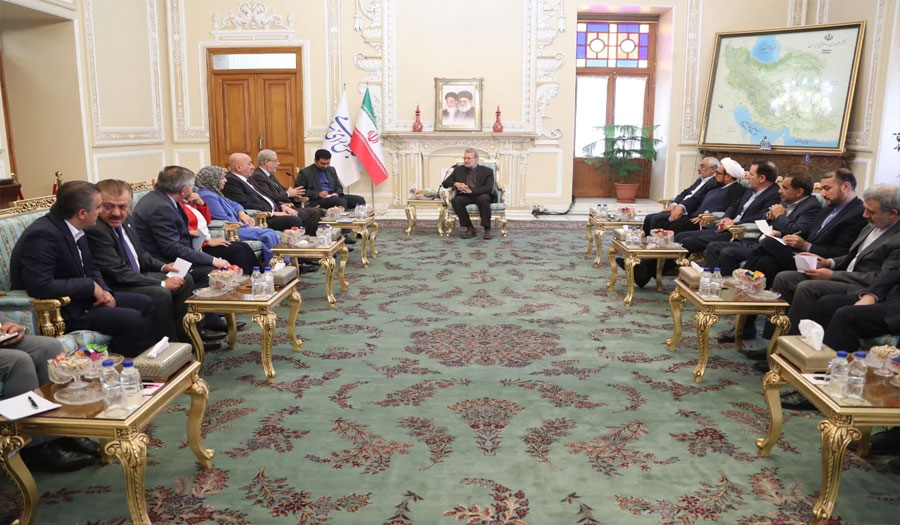 البرلمان العراقي يؤكد تعزيز العلاقات الثنائية مع إيران
